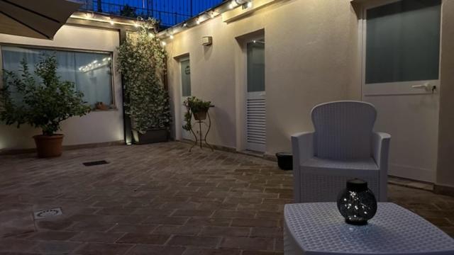 Affittacamere Il Cortile เคียราวาลเล ภายนอก รูปภาพ