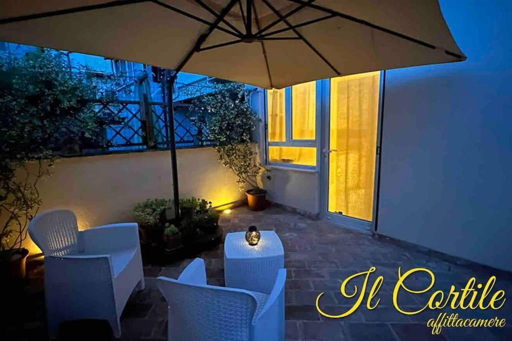 Affittacamere Il Cortile เคียราวาลเล ภายนอก รูปภาพ