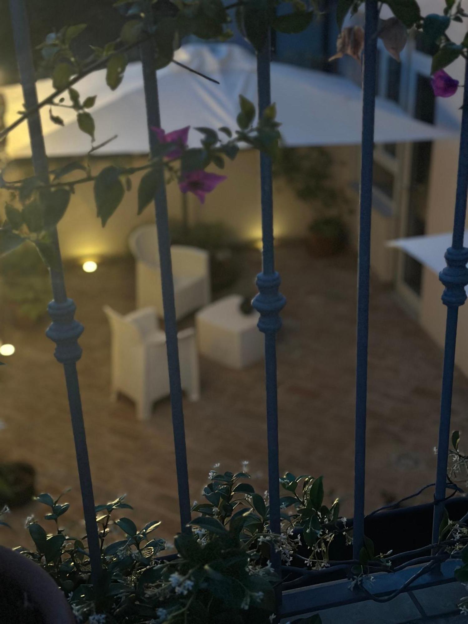 Affittacamere Il Cortile เคียราวาลเล ภายนอก รูปภาพ